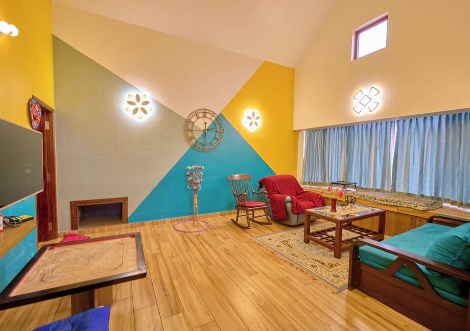 Deluxe Villa, Mountain View | Living area | TV