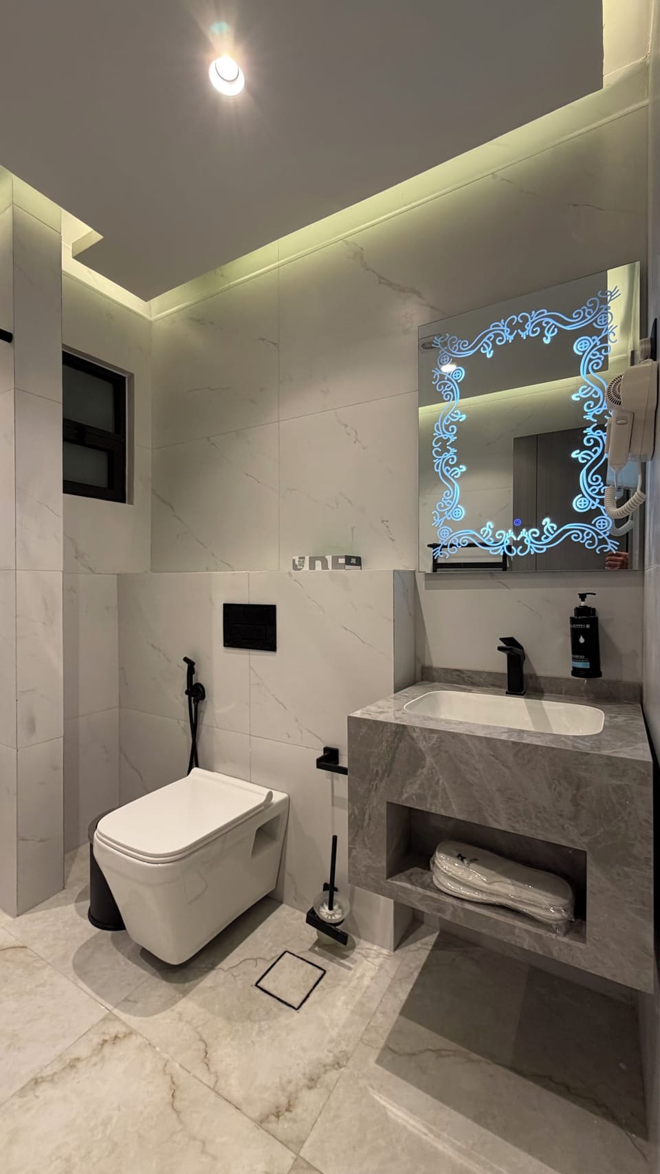 213 Tara-jre Jabal Al Lweibdeh With Stunning View Apartment in Africa