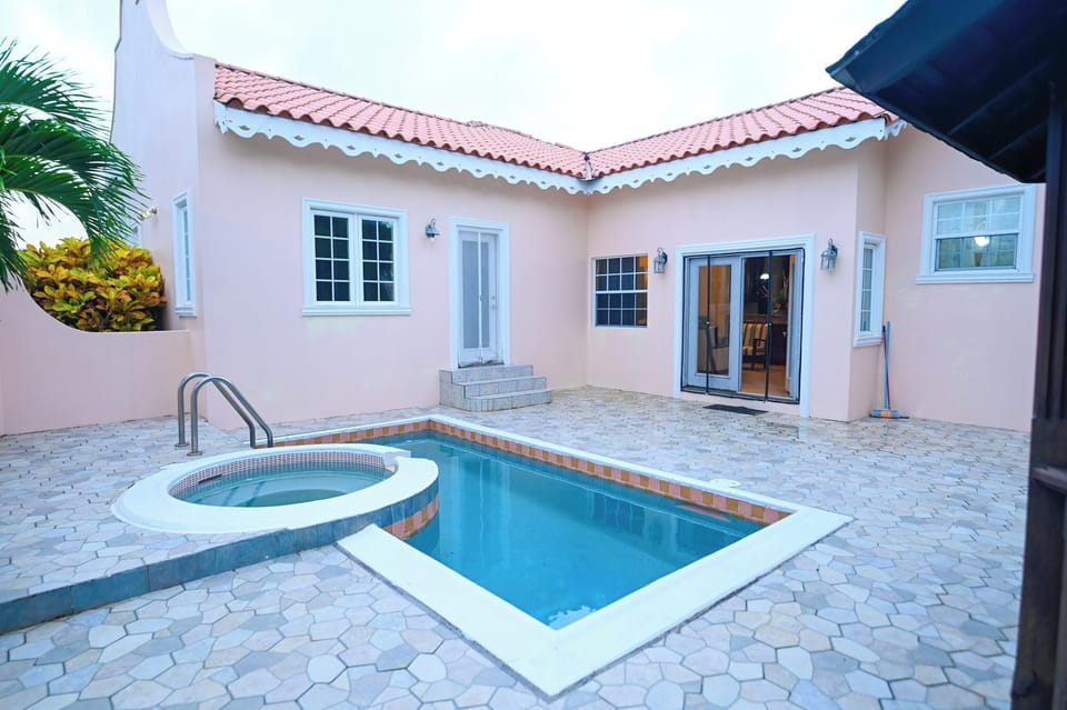 House, 3 Bedrooms, Garden Area | Iron/ironing board, free WiFi