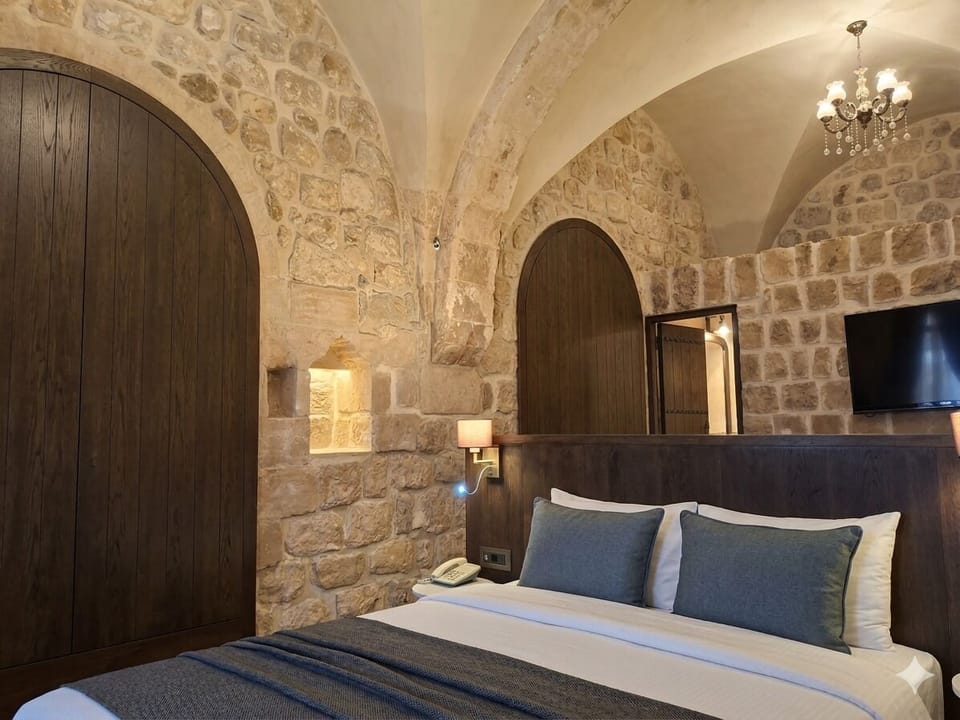 Deluxe Double Room | In-room safe, desk, laptop workspace, blackout drapes