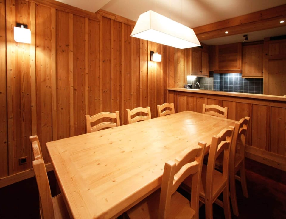 Apartment | Dining