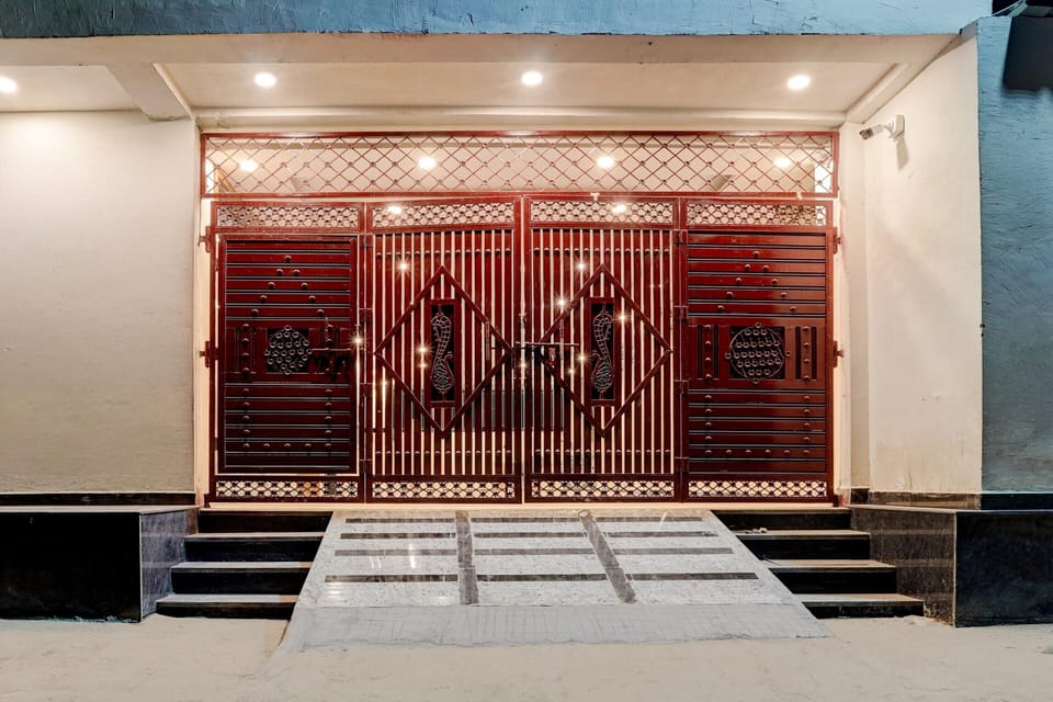 House | Reception
