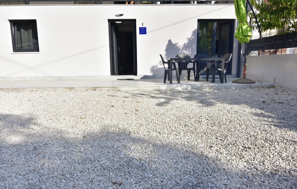 Apartment, 3 Bedrooms, Patio | Outdoor dining