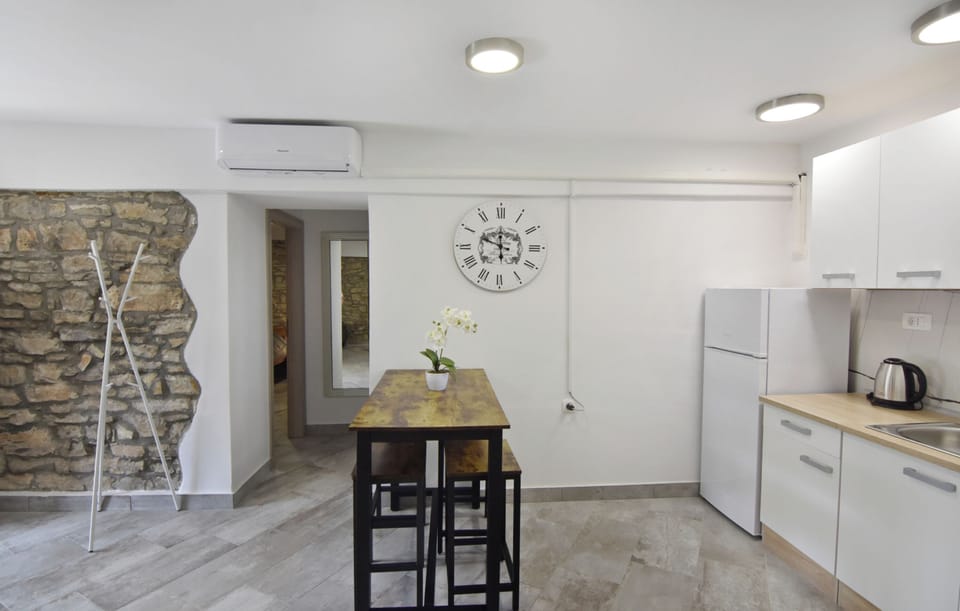 Apartment, 2 Bedrooms, Terrace | Interior