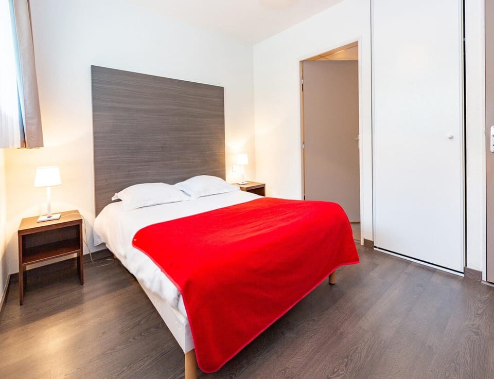 Apartment | 1 bedroom, bed sheets