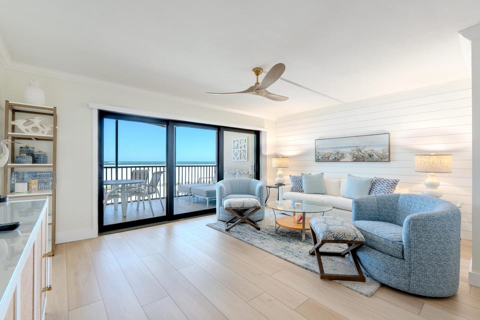 Condo, Multiple Beds (Carlos Pointe #126 - Endless Beach) | Living area