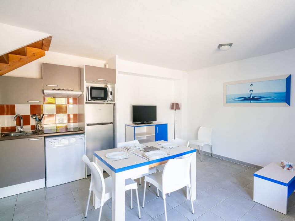 Apartment | Dining