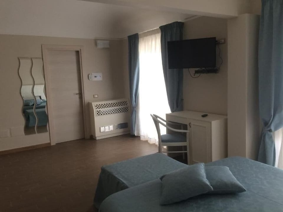 In-room safe, blackout drapes, soundproofing, free WiFi