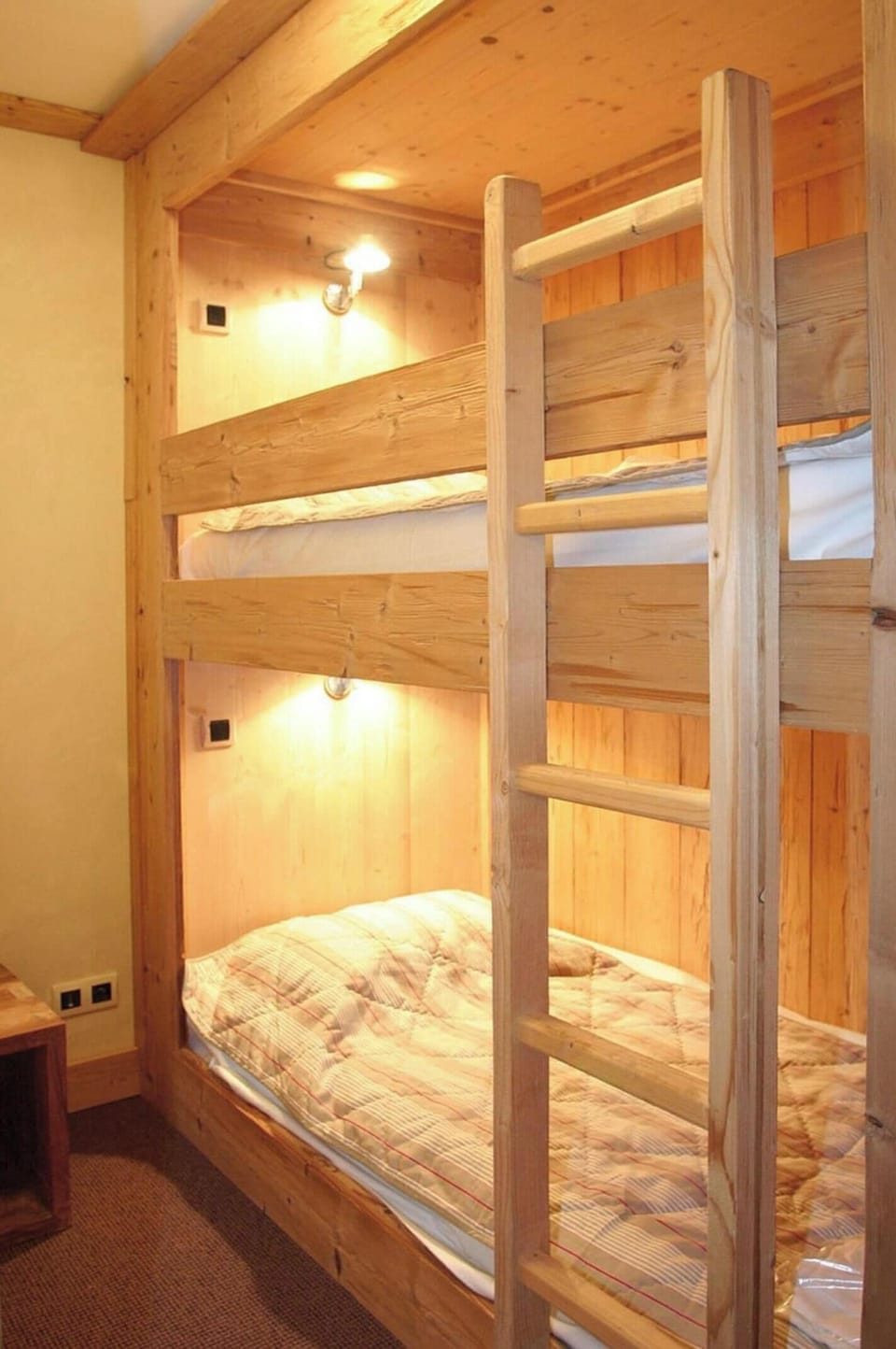 Apartment | 3 bedrooms, bed sheets