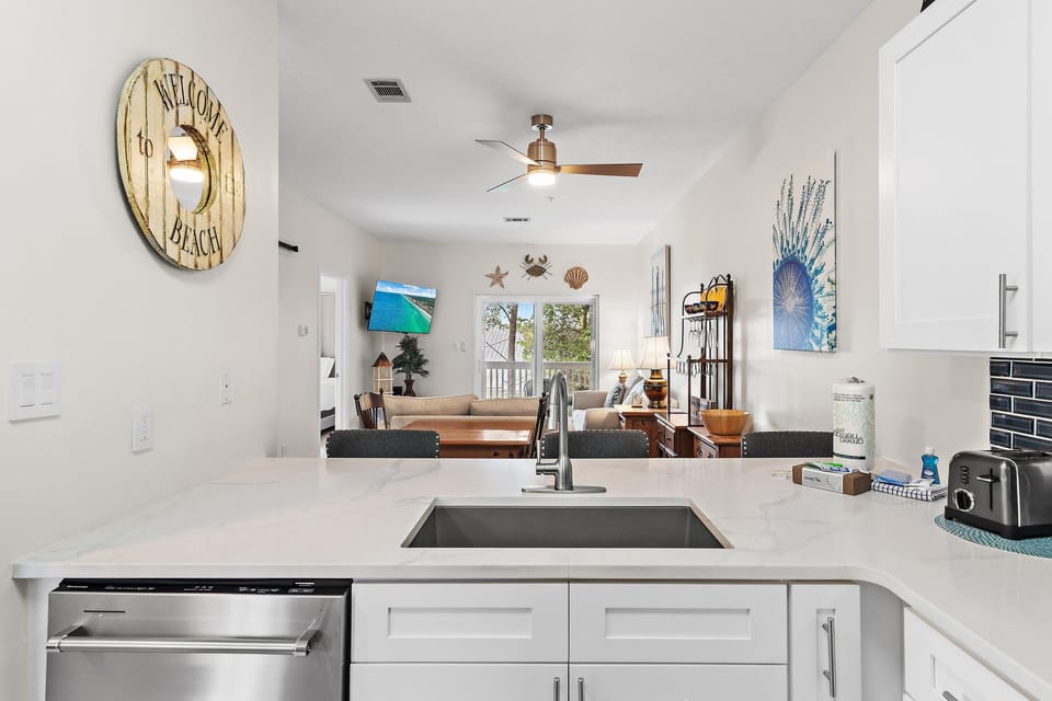 Condo, Multiple Beds (Heron's Watch Way 3304) | Private kitchen