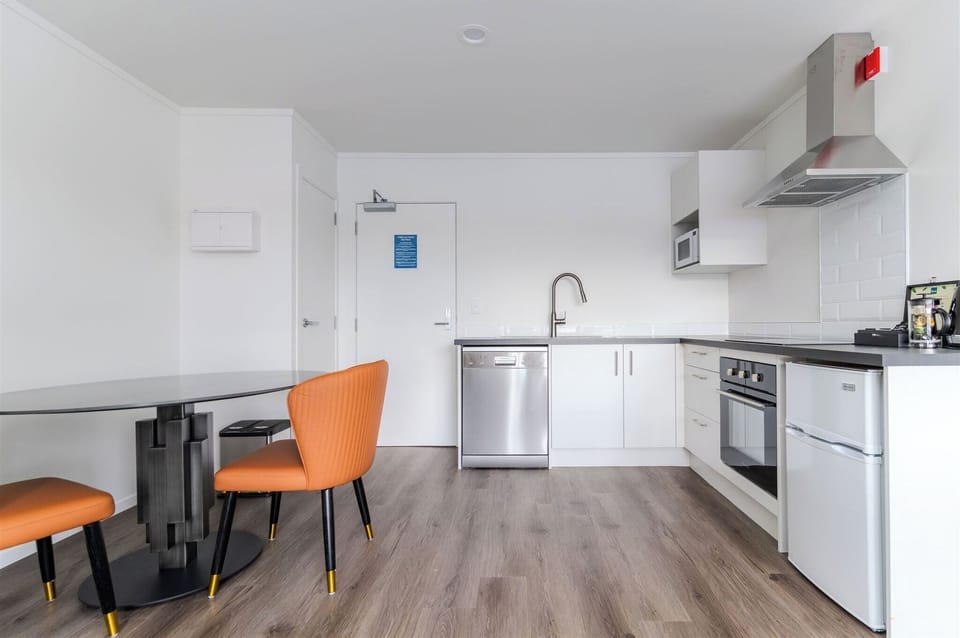 Studio | Private kitchen | Microwave, oven, stovetop, dishwasher