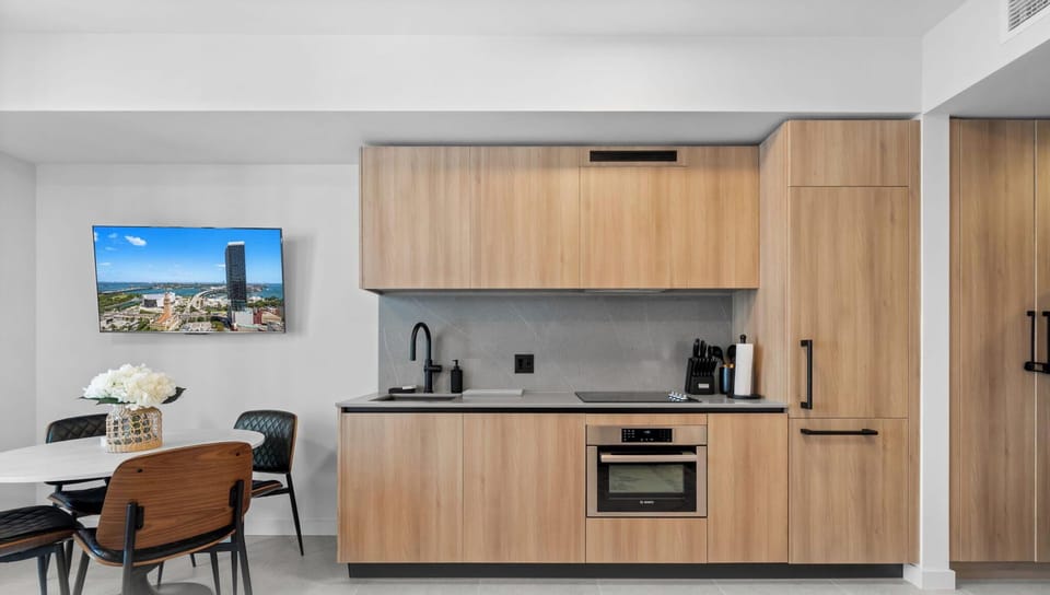 Junior Studio, City View | Private kitchen