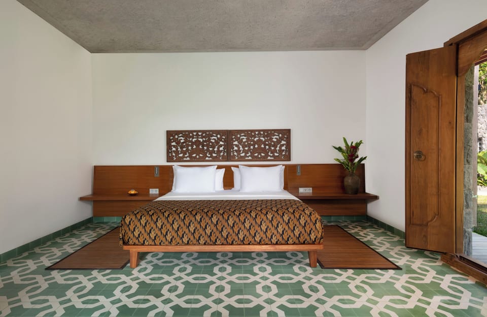 Luxury Villa, Garden View | Blackout drapes, iron/ironing board, free WiFi