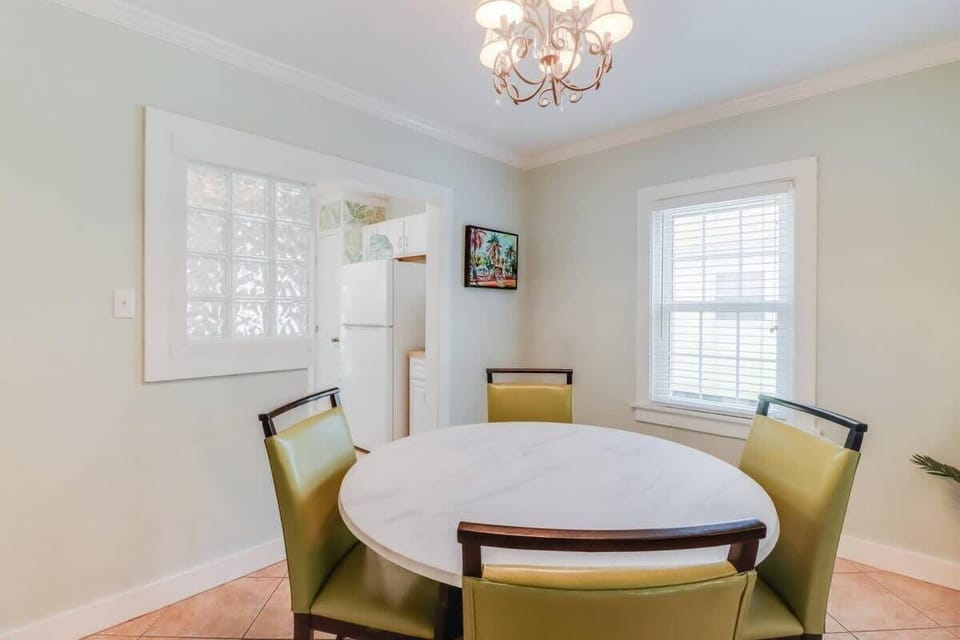 House, 2 Queen Beds, Kitchen, Garden View (Sandy Flamingo) | Dining