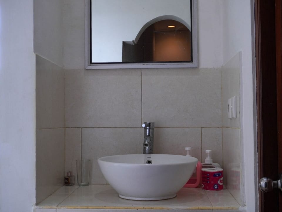 Standard Double Room, Balcony | Bathroom | Shower, free toiletries, towels, soap