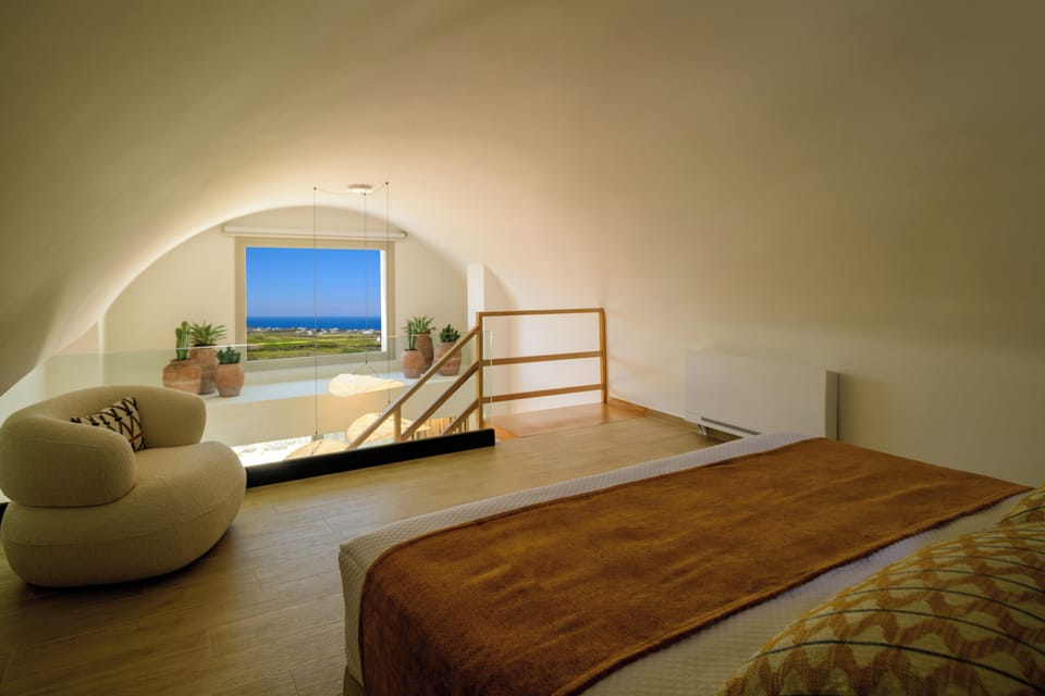 Elegant 2 Bedroom Suite with Hot Tub and Sea View | View from room