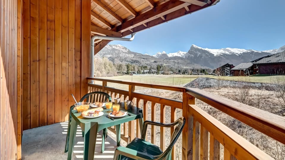 Apartment | Outdoor dining