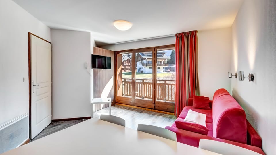 Apartment | Dining