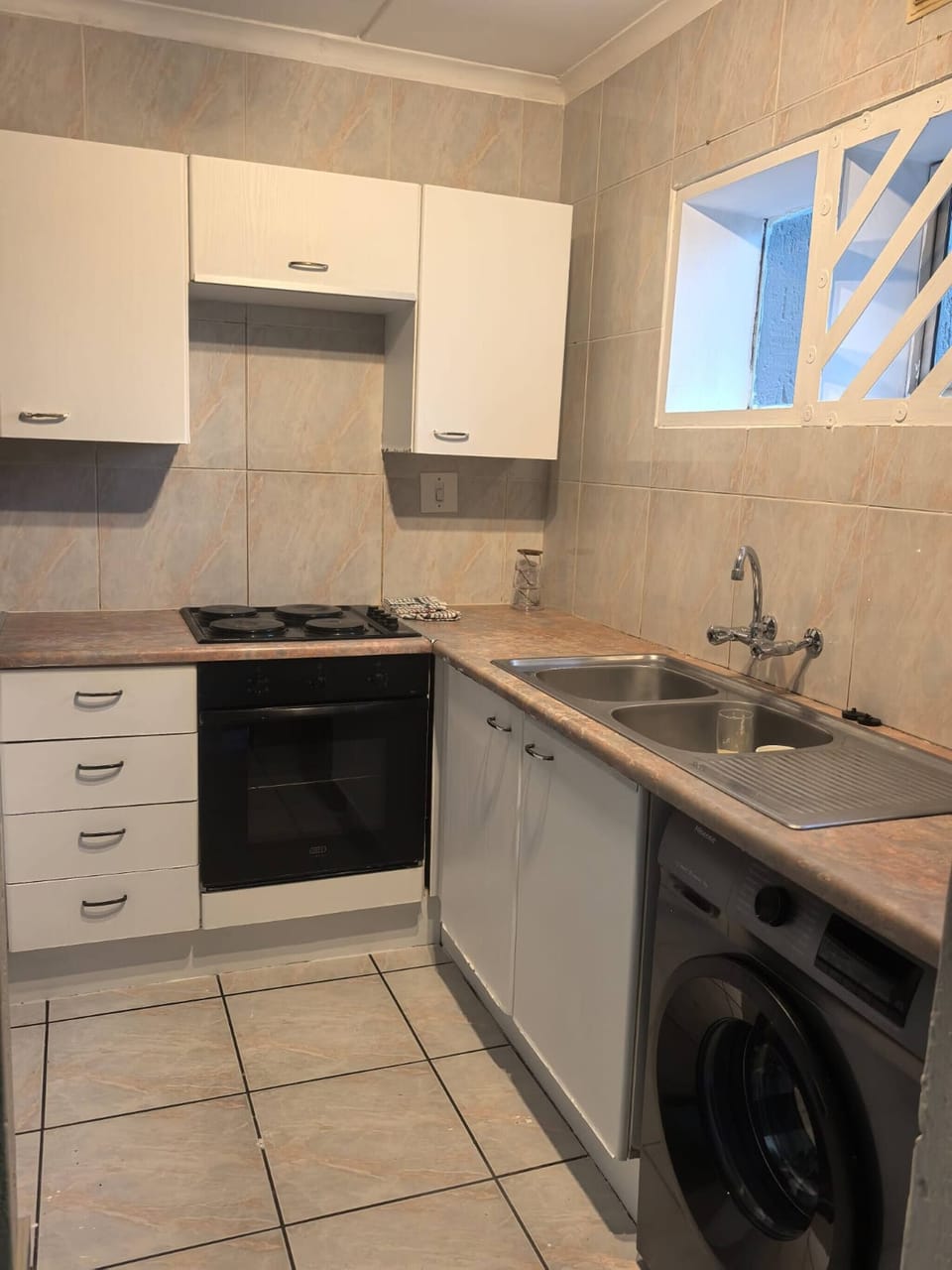 Apartment, 2 Bedrooms, Patio | Laundry