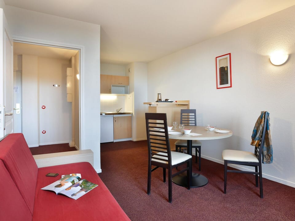 Apartment | Dining