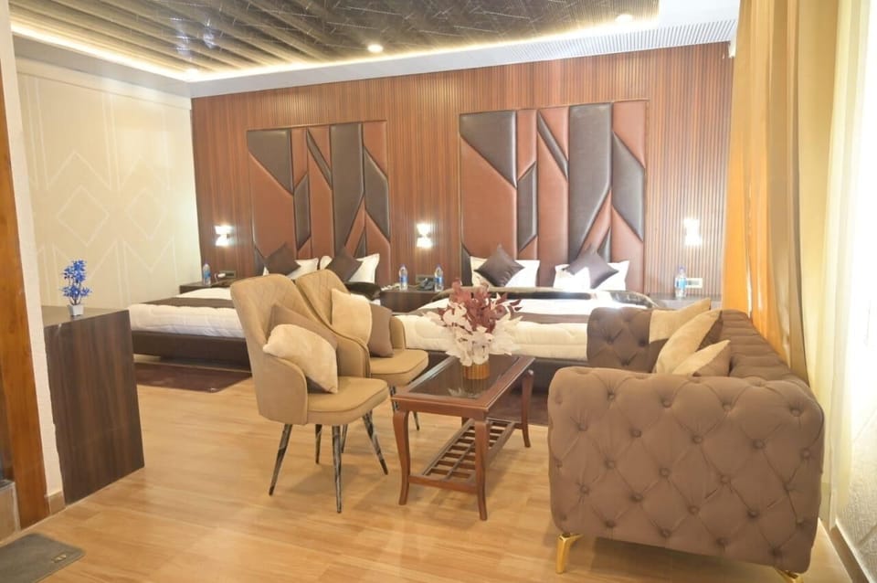 Family Room | Free WiFi