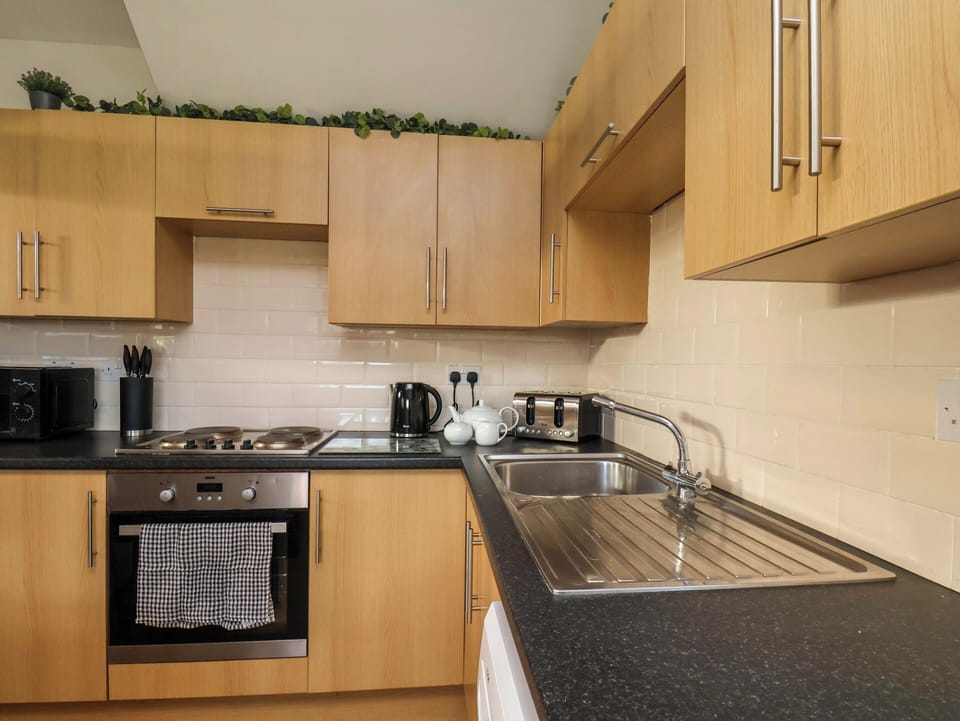 Cookware/dishes/utensils
