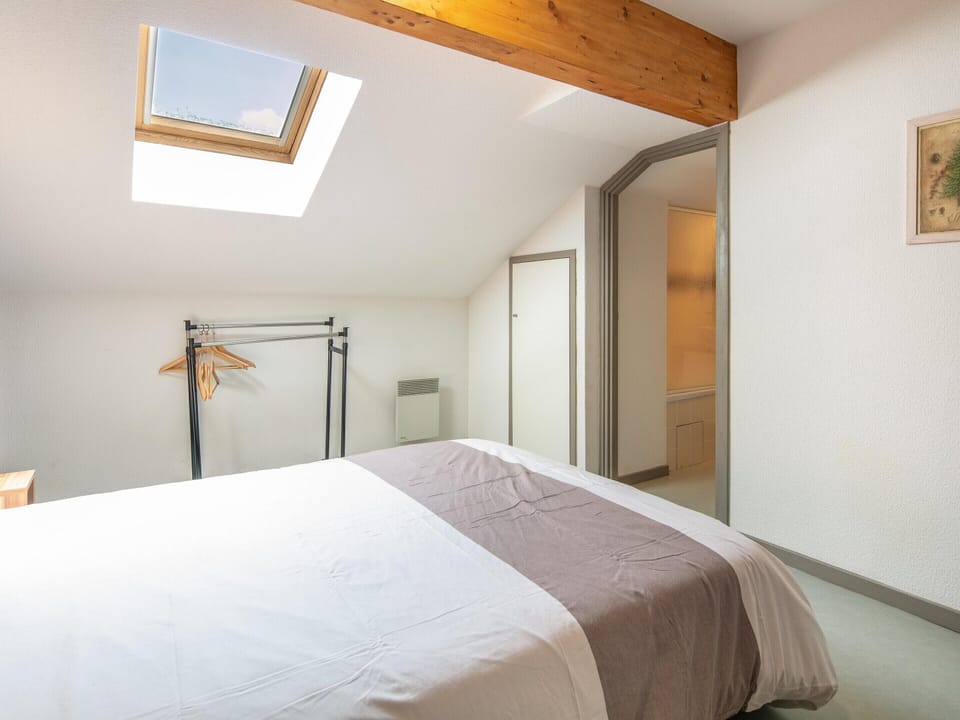 Apartment | 1 bedroom, bed sheets