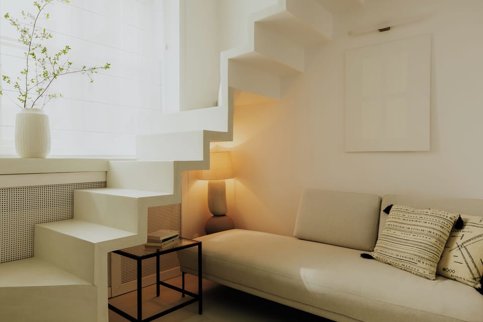 Deluxe Studio Suite | Living area
