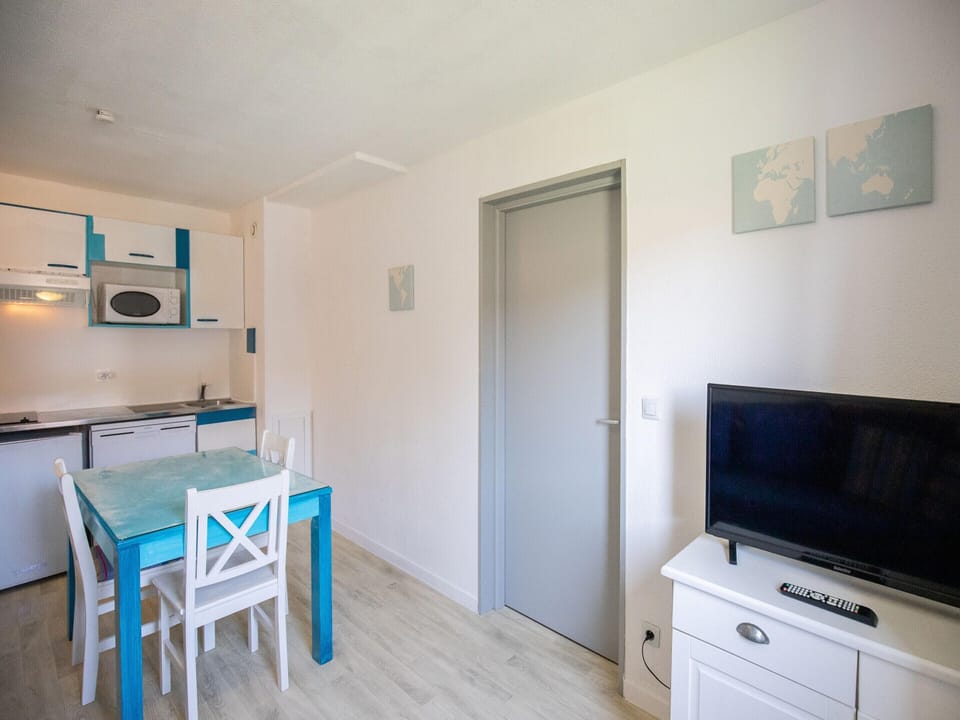 Apartment | Dining