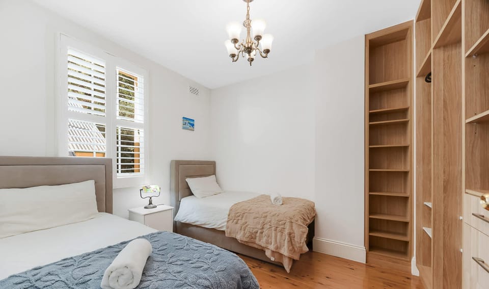 Metawise Luxury 3BR Terrace in The Heart of Sydney House in Sydney