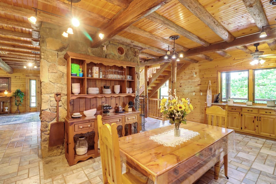 House (4 Bedrooms) | Interior