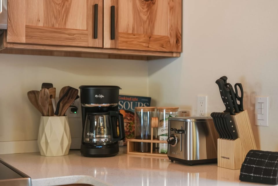 Cabin, Multiple Beds, Patio, Garden View (Lucky Logger) | Coffee and/or coffee maker