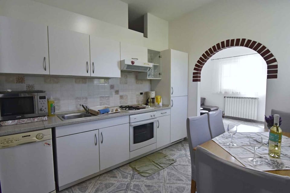 Apartment, 2 Bedrooms, Terrace, Garden View | Interior