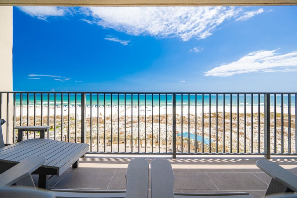 Condo, 3 Bedrooms | Property grounds