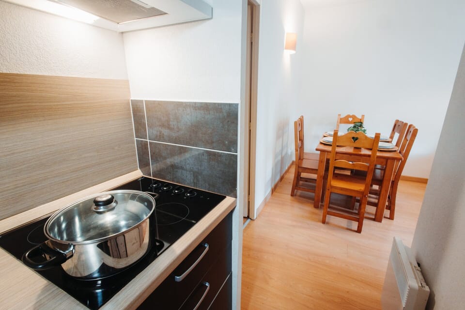 Apartment | Dining