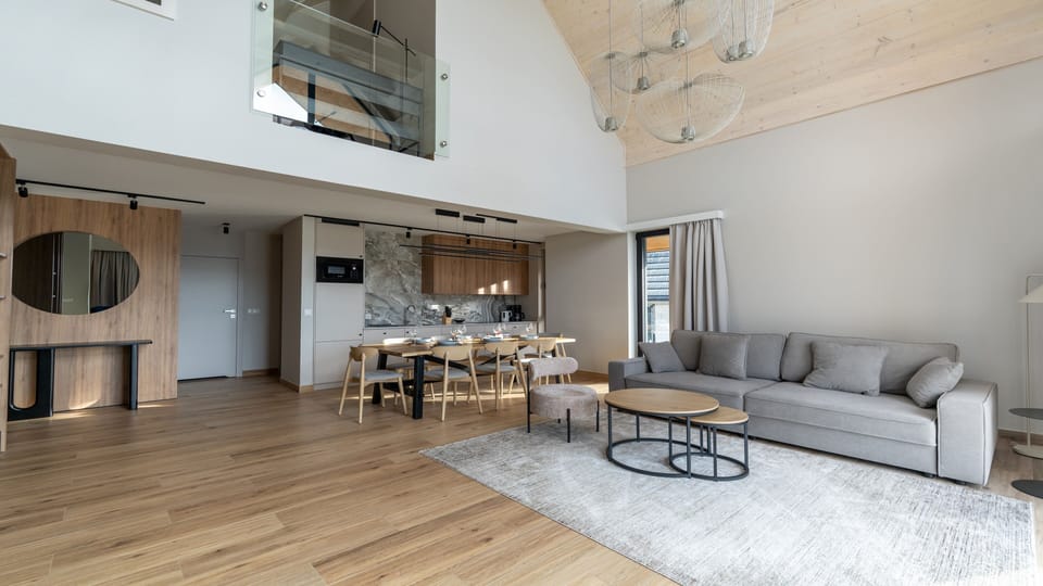Apartment (2) | Living area | Flat-screen TV