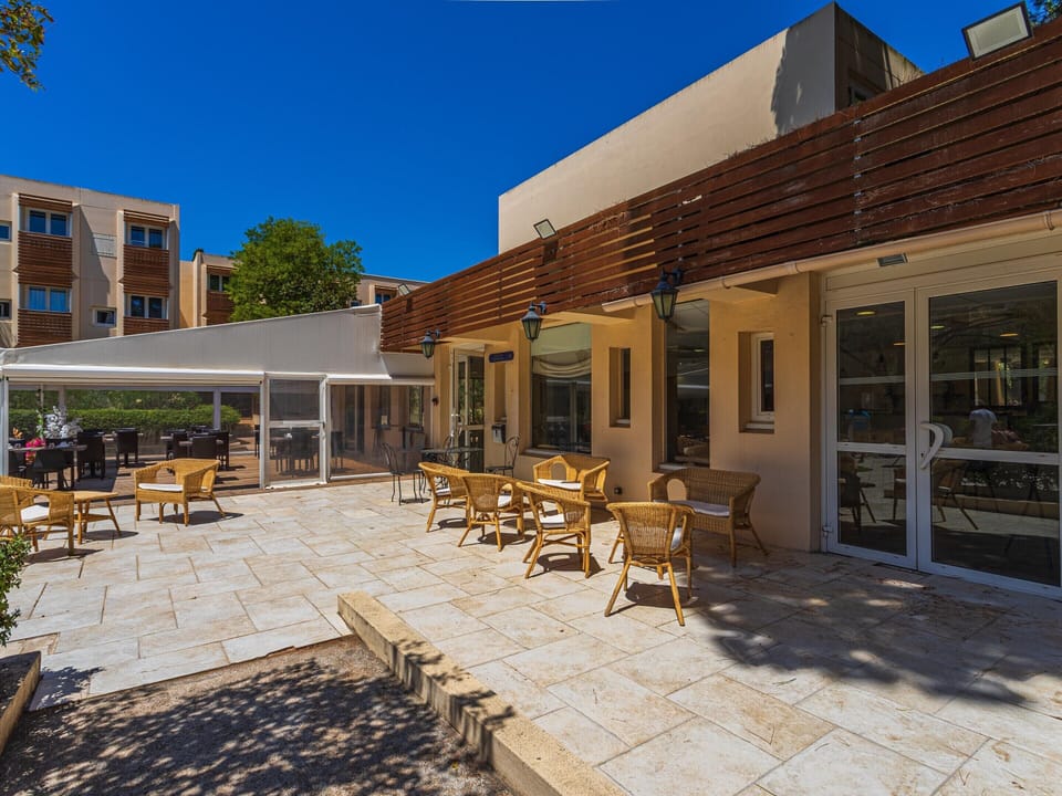 Apartment | Outdoor dining