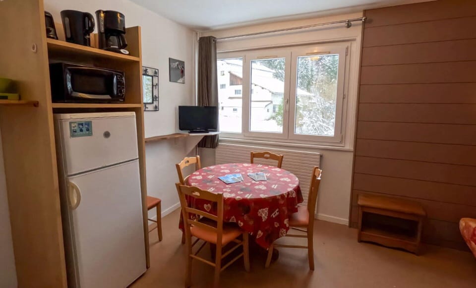 Apartment | Dining