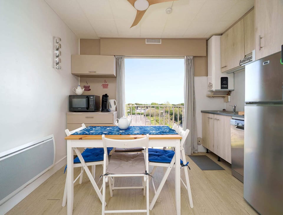 Apartment | Dining