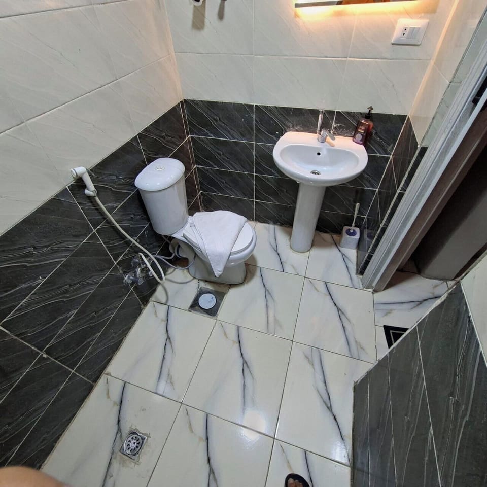 Deluxe Double Room, Mountain View | Bathroom | Shower, towels, soap, shampoo