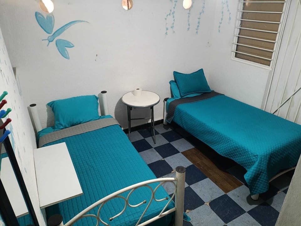 Basic Double or Twin Room | Living area