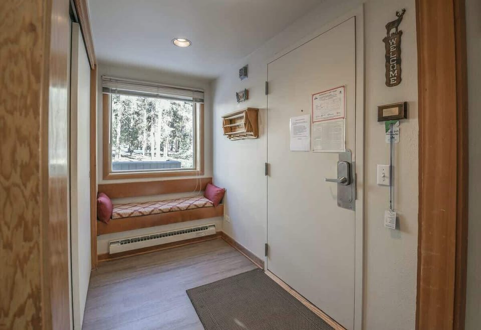 Condo, Multiple Beds, Hot Tub, Mountain View (A-K-TP2113-#) | Interior