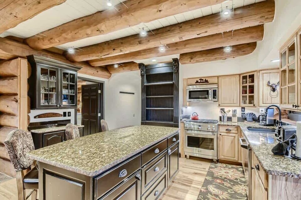 House, Multiple Beds, Patio, Mountain View (A-S-232SSW) | Private kitchen