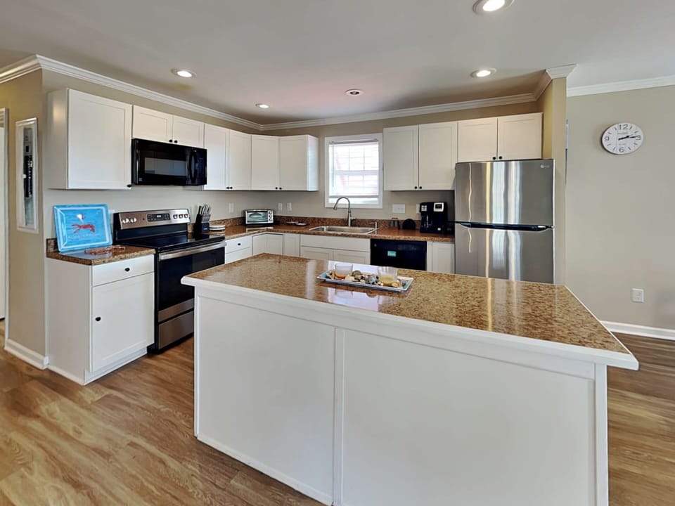 Studio (3 Bedrooms) | Property amenity