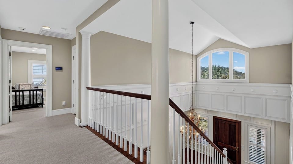 House (6 Bedrooms) | Interior