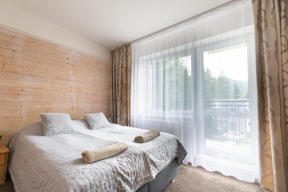Deluxe Double Room, Mountain View | WiFi (free)