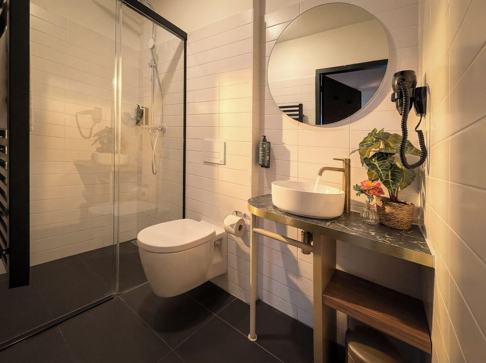 Family Quadruple Room | In-room safe, desk, blackout drapes, soundproofing