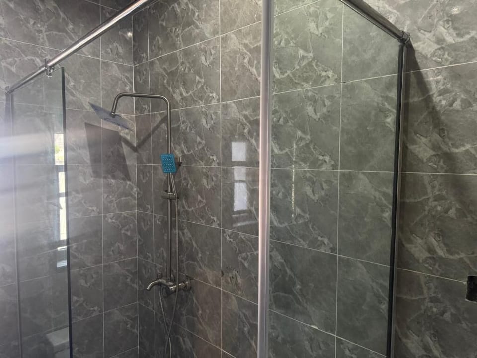 Junior Room, Balcony, City View | Bathroom | Free toiletries, hair dryer, towels, soap