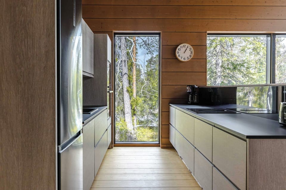 Superior Villa, 4 Bedrooms, Sauna, Executive Level | Private kitchen | Full-size fridge, microwave, oven, stovetop