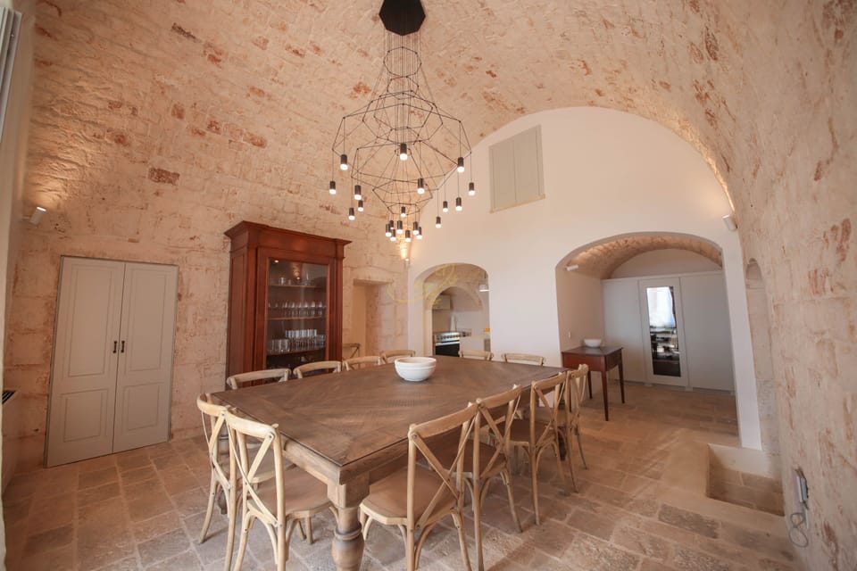 Villa (Multiple Bedrooms) | Dining room